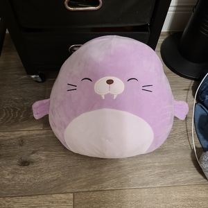 Winnie the Walrus Squishmallow
